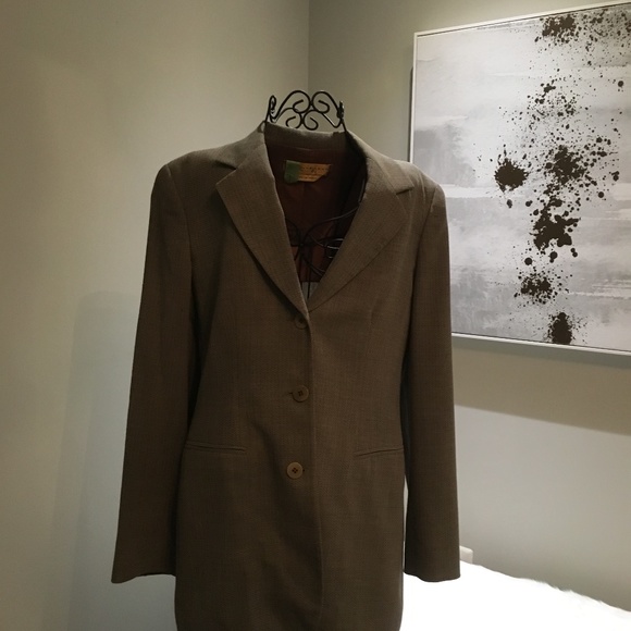 Donna Karan Signature Italian Wool Taupe Blazer - Picture 7 of 8